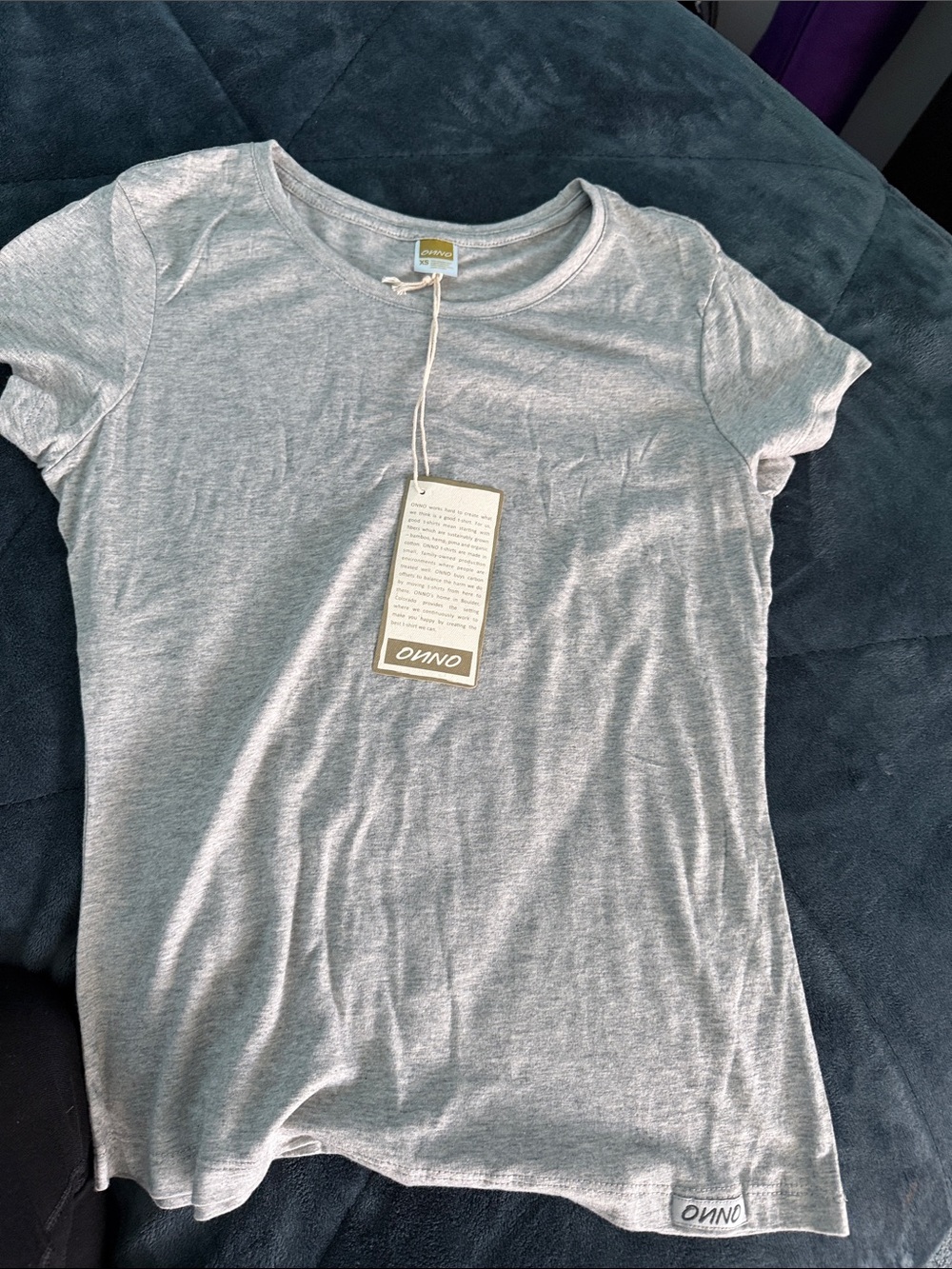 ONNO Light Gray Crewneck Tee size xs